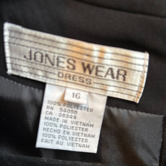 🍀Jones Wear Classic Sleeveless V-Neck Asymmetrical Black Dress - Picture 8 of 12